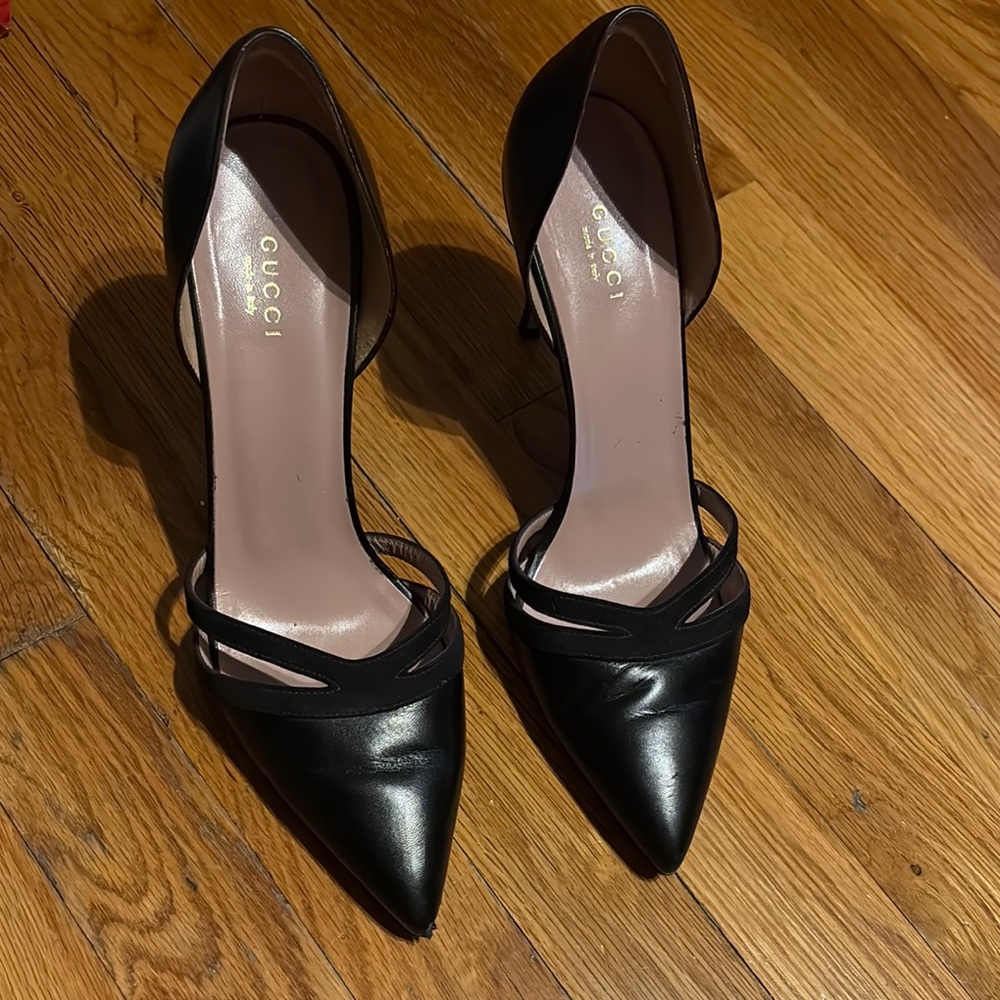 Gucci Black Leather Heels with Pointed Toe